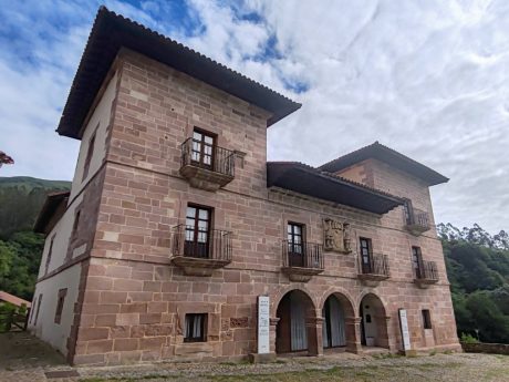 Palacio de Mier (Carmona)