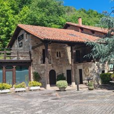 Casona de La Herrán (Terán)