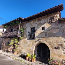 Hilera junto al Palacio Rubín de Celis (Renedo)