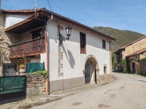 Casa llana en La Junta (Sopeña)