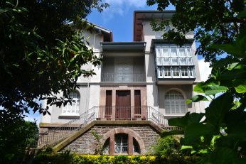 Chalet Ecléctico (Cos)