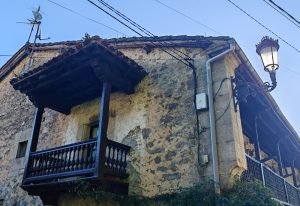 Casona montañesa (Renedo)