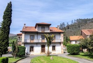 Casa de don Delfín (Sopeña)