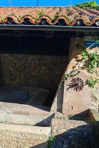 Lavadero fuente (Renedo)
