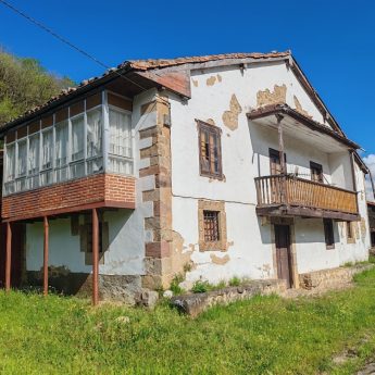 Antigua Casa de Juntas (Selores)