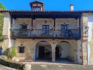 Casona de Gómez y Terán (Renedo)
