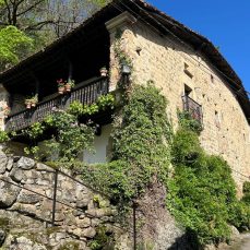Casa con solana (Selores)