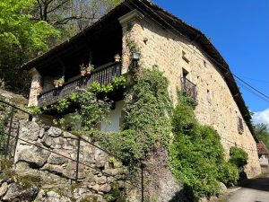 Casa con solana (Selores)