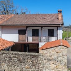 Casa con solana (Riaño de Ibio)