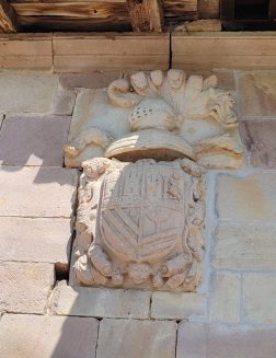 Escudo fachada - Casona de Cossío (Carmona)