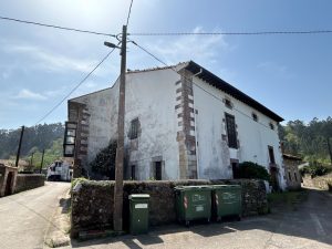 Casa de Luz Vélez (Herrera de Ibio)