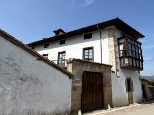 Casa de Luz Vélez (Herrera de Ibio)
