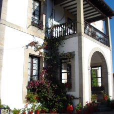 Casa dela Familia Pérez (Herrera de Ibio)