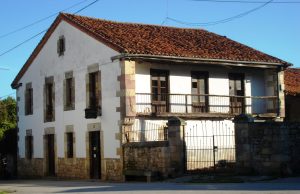 Casa-Tienda de Vicente (Herrera de Ibio)
