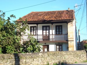 Casa con solana y sin soportal (Herrera de Ibio)
