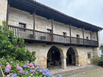 Casona de Ribero (Mazcuerras)