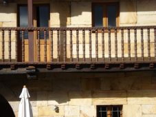 Casona detalle sola (Villanueva de la Peña)
