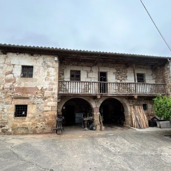 Casona montañesa (Mazcuerras)