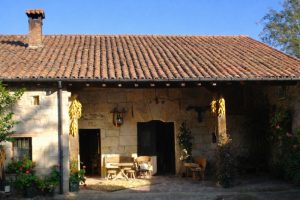 Casa llana de Bustamante (Herrera de Ibio)