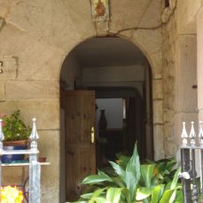 Puerta - Hilera de casas llanas (Cos)