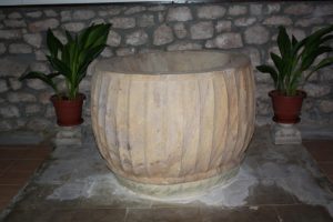 Pila Bautismal - Iglesia de Santo Domingo (Herrera de Ibio)
