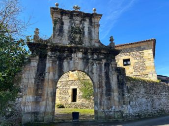 Palacio de Bracho (Villanueva de la Peña)