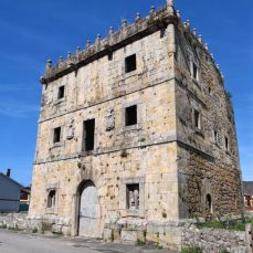 Torre de Hoyos (Villanueva de la Peña)